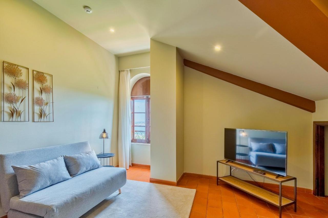 Casal Assis Villa